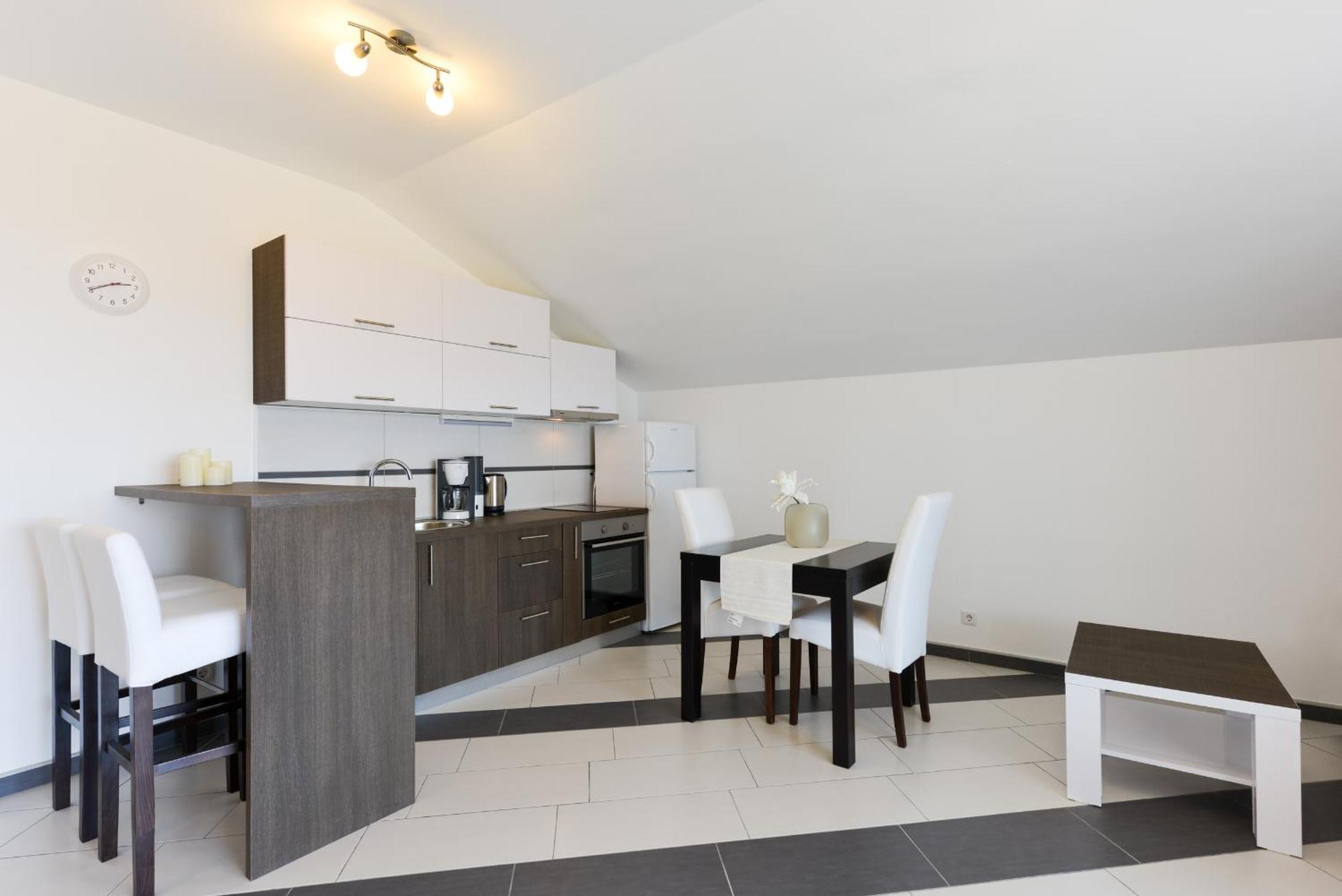 Apartment Martin Mit Beheiztem Pool With Heated Pool