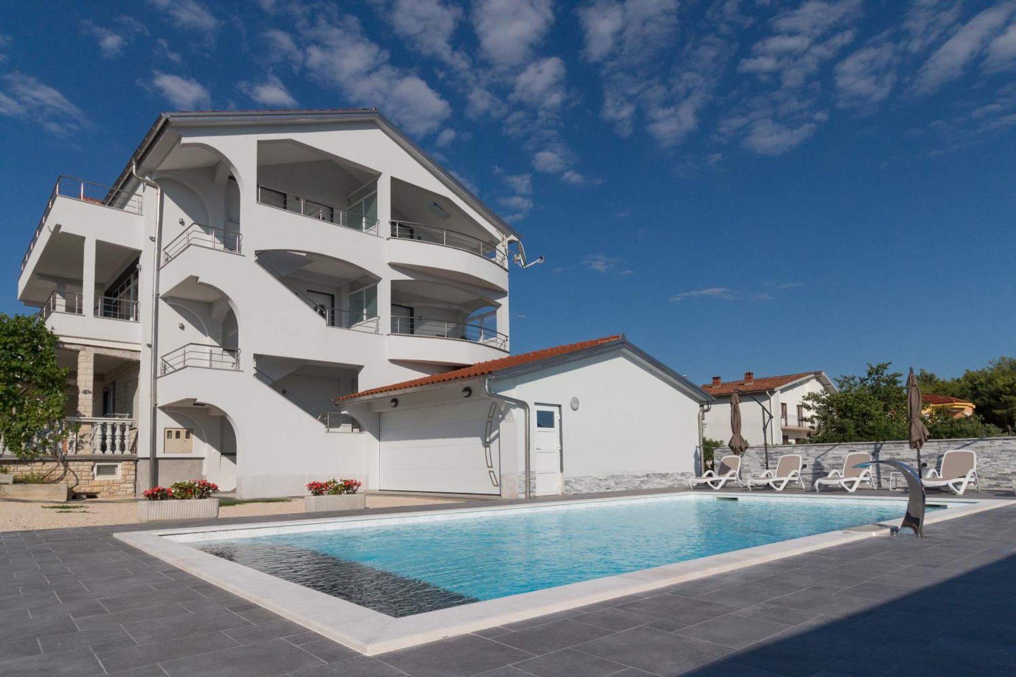 Martin Mit Beheiztem Pool With Heated Pool Bibinje